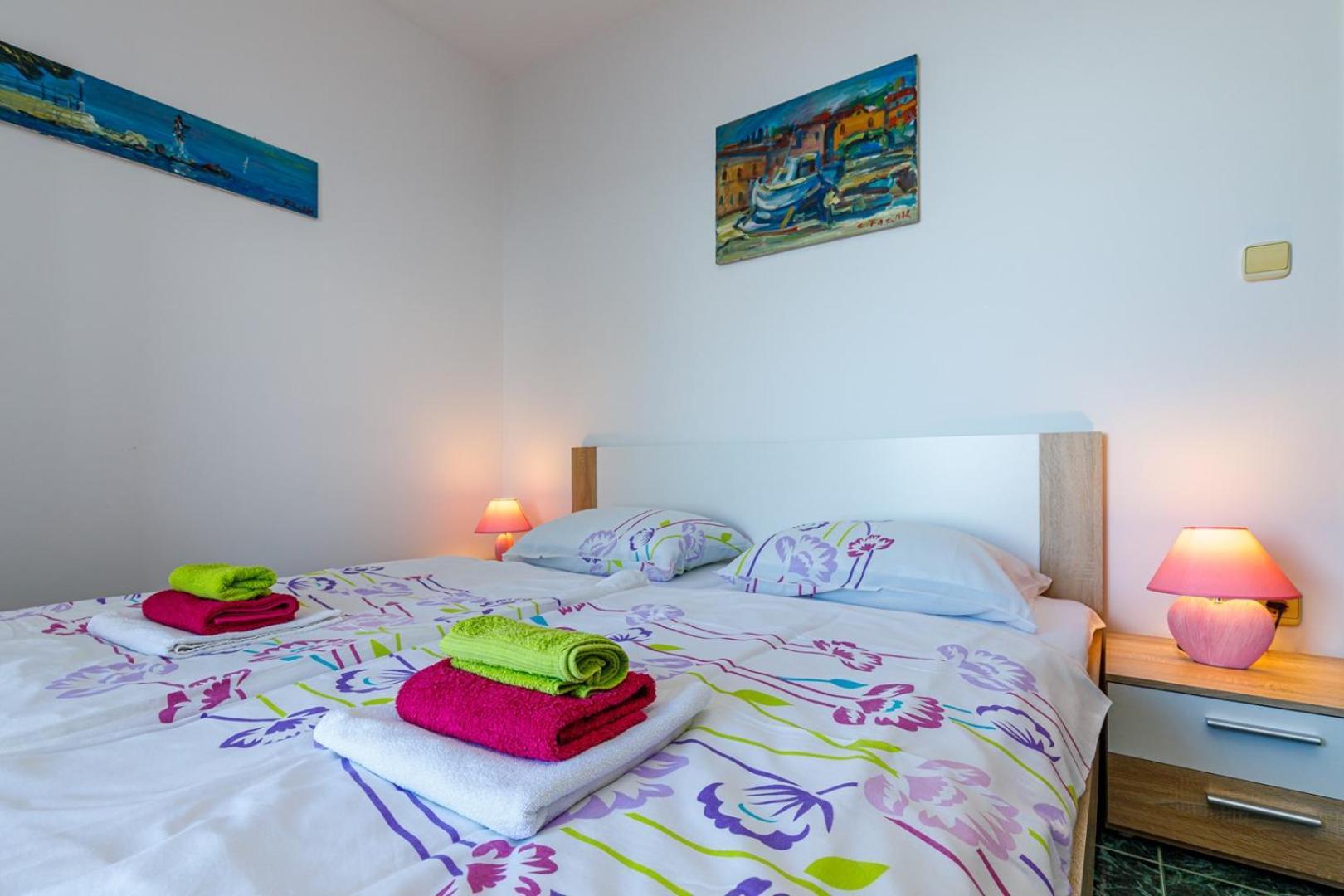 Apartments Jasminka Ловран Стая снимка